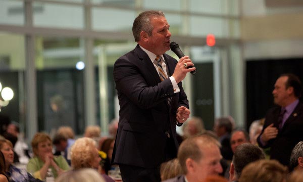 Benefit Auctioneers- Naperville CARES